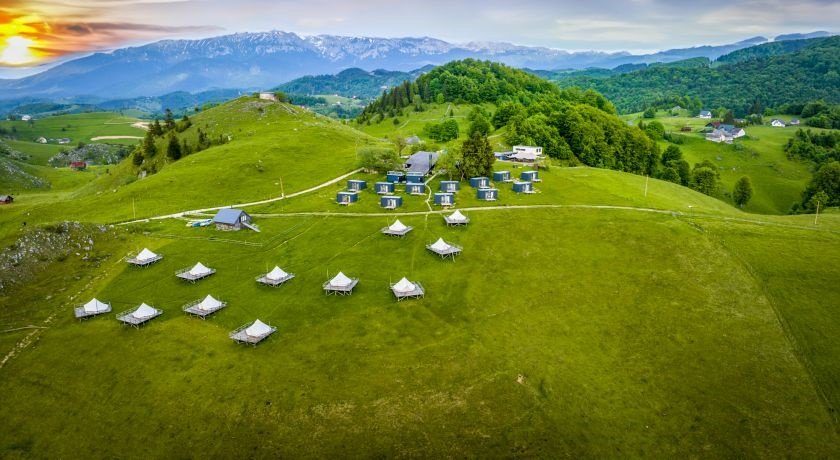 Glamping Ursa Mica