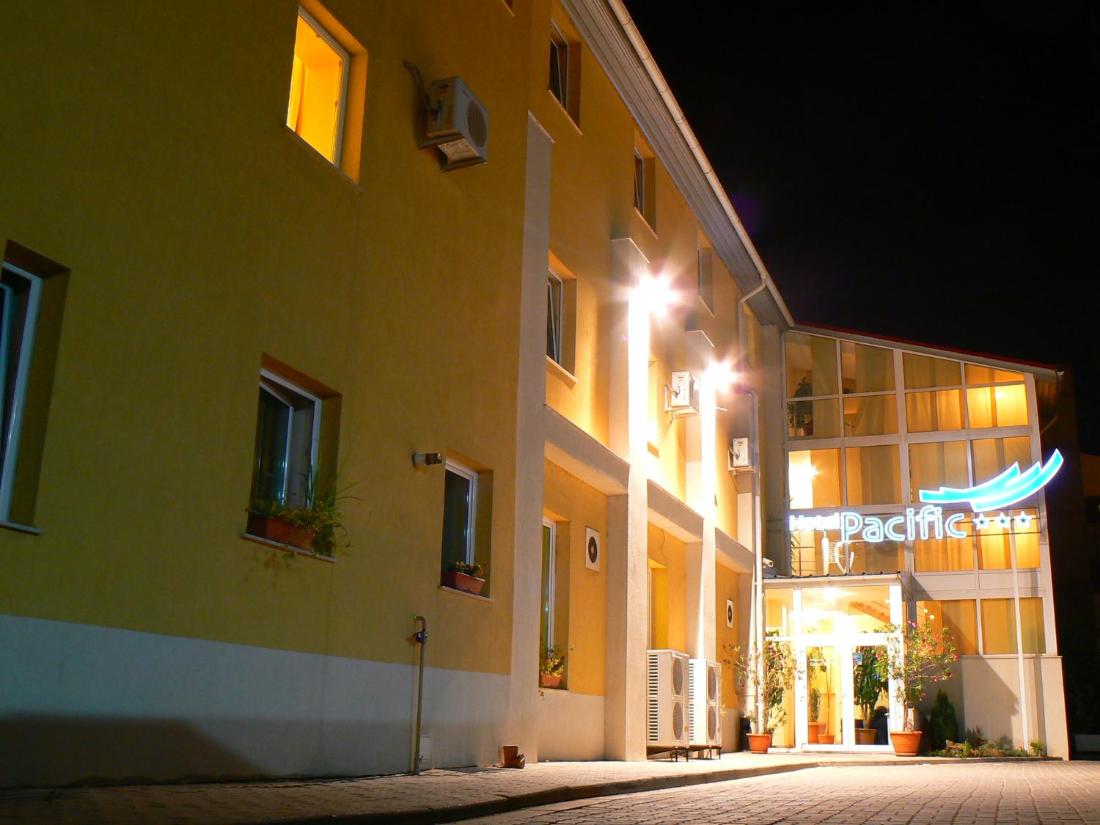 Hotel Pacific