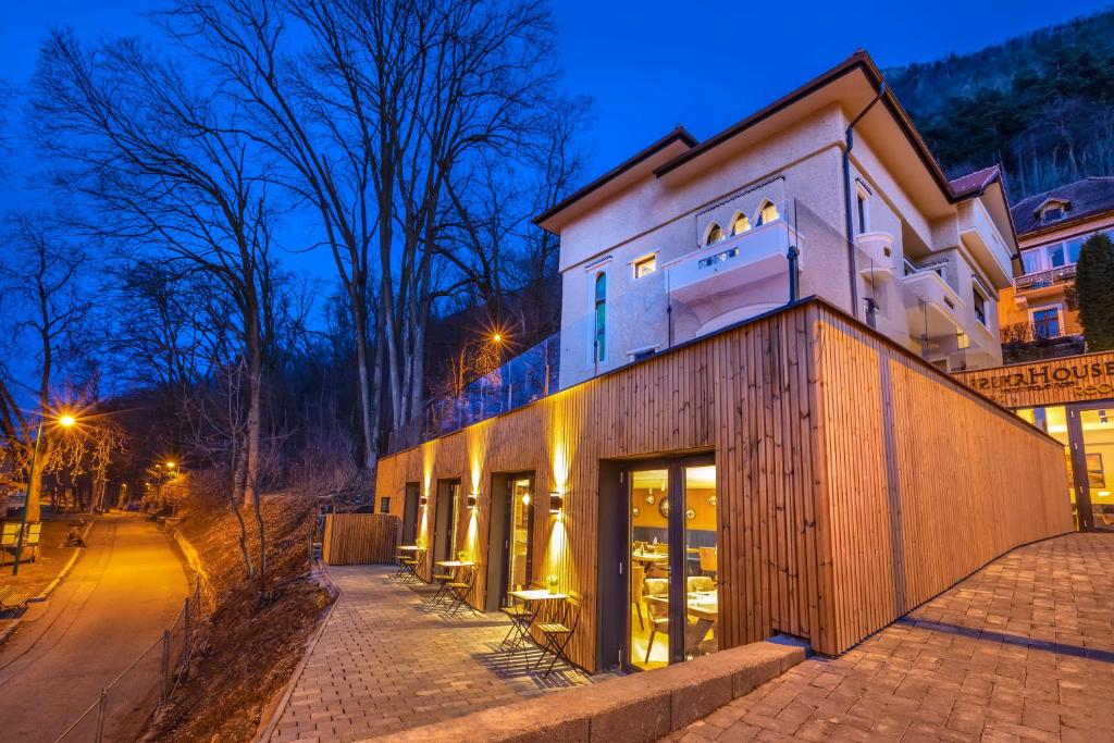 Upperhouse Suites And More